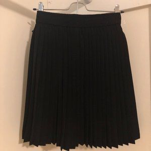 Simple Vintage Black Pleated Skirt Size XS / S
